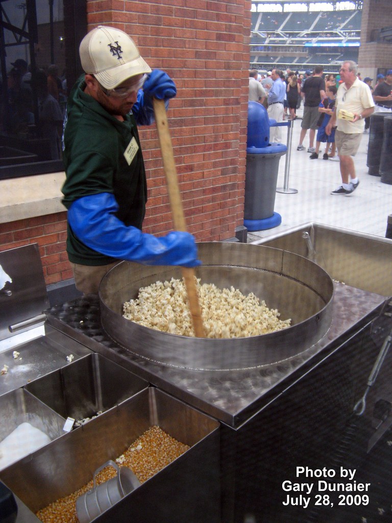 Citi Field, 07/28/09 making delicious Kettle Korn in the … Flickr
