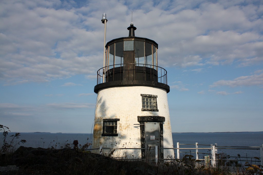 Owl's Head Lighthouse 1825 Owl's Head Light in Owls Head L… Flickr