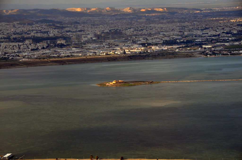 Lac de Tunis et au milieu l'ile Chikly Citizen59 Flickr