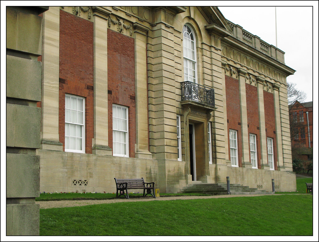 Usher Art Gallery, Lincoln The Usher Gallery was designed … Flickr