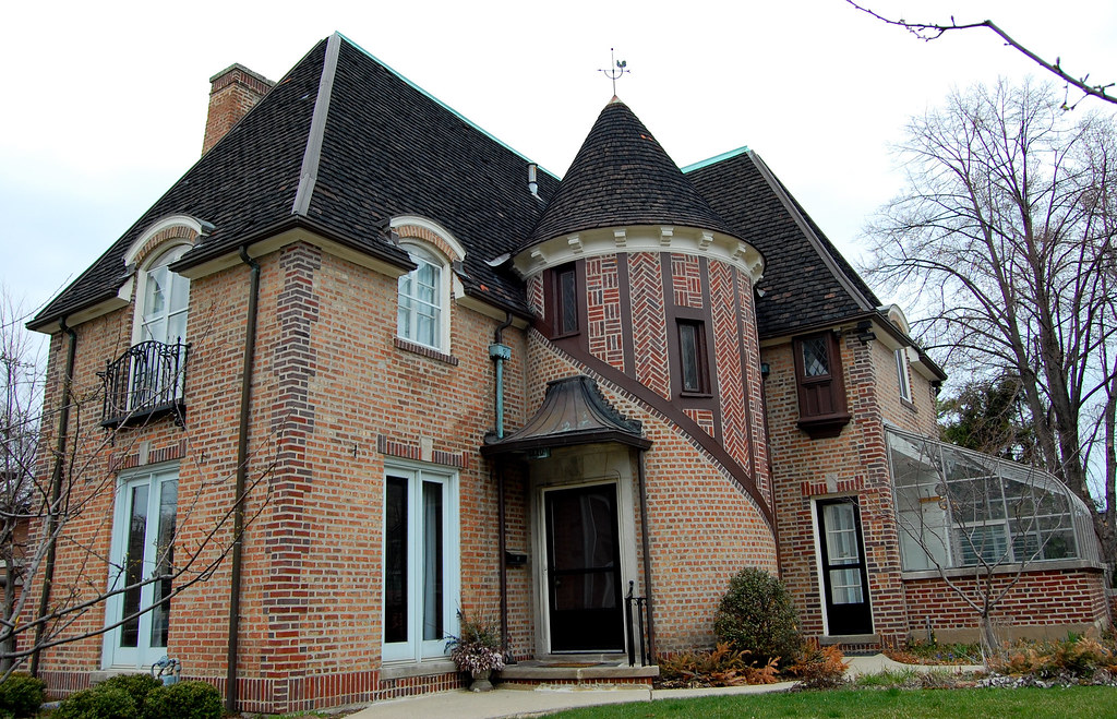 manor house 1220 E 58th Street Philip B. Maher, 1945 This … Flickr