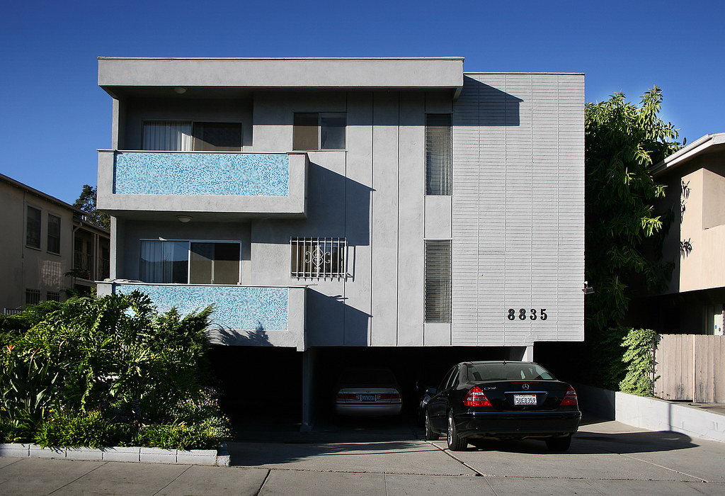 Dingbat apartment Building, Los Angeles tobega Flickr