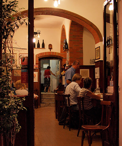 Alfredo & Ada's Rome Restaurant Can you see the lovely co… Flickr