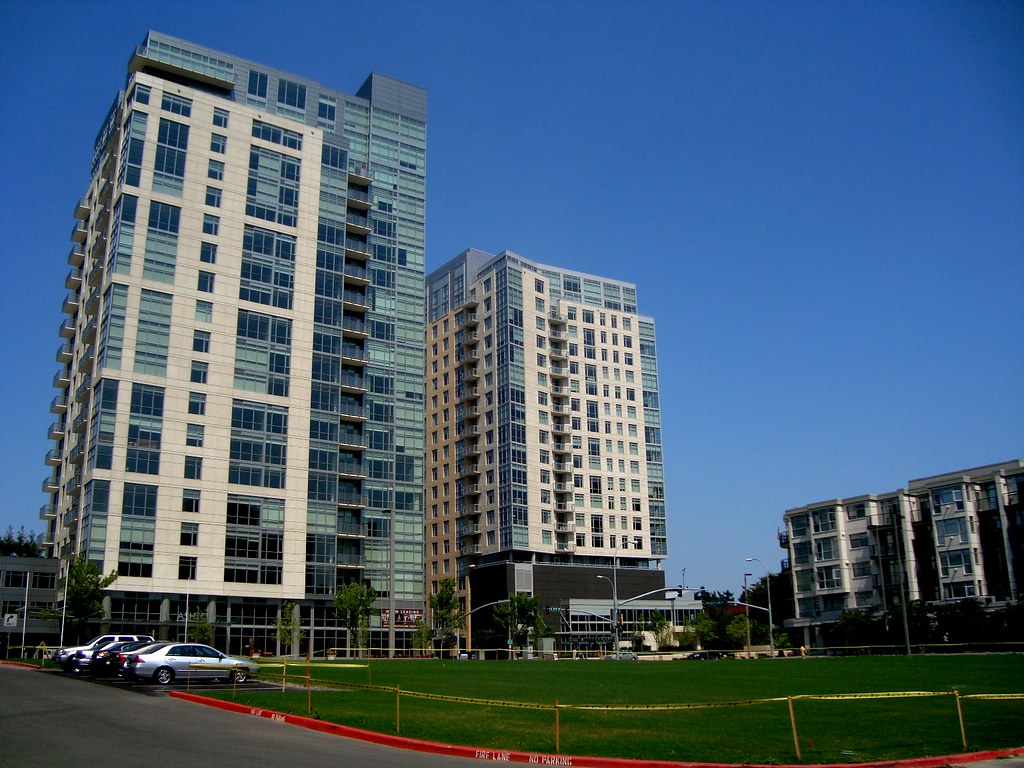 The Ashton & Ten20 The Ashton & Ten20 luxury apartment tow… Flickr