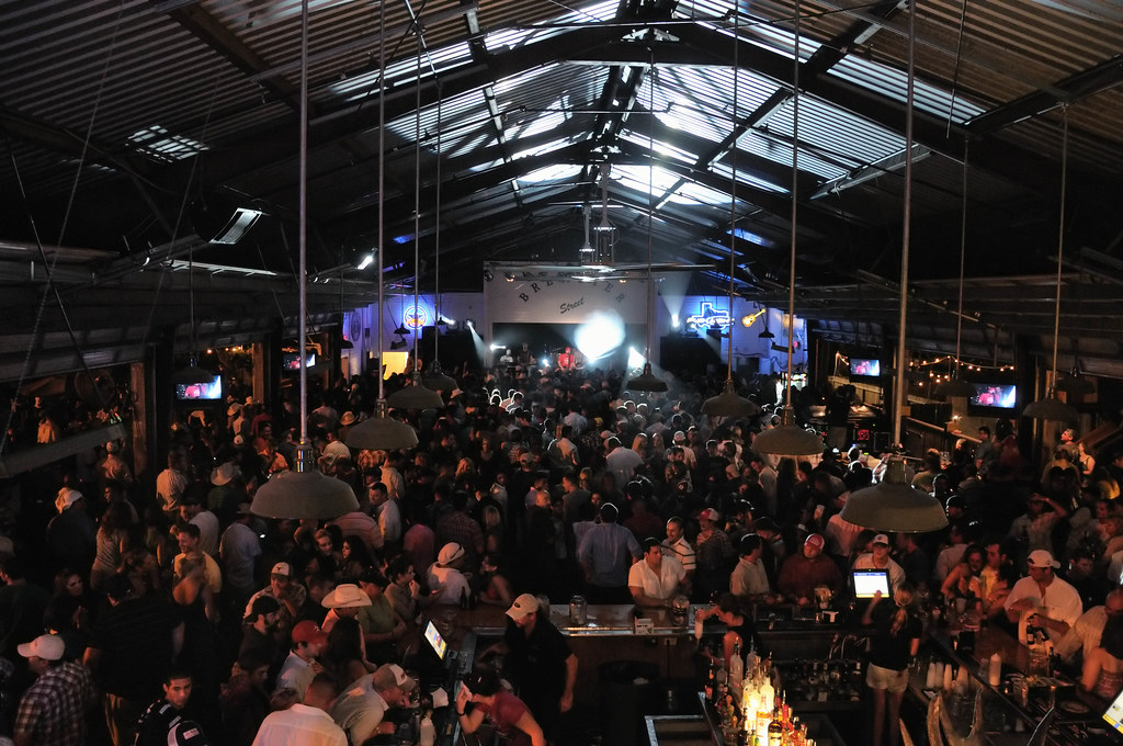 Brewster Street Icehouse with Randy Rogers Band a photo on Flickriver