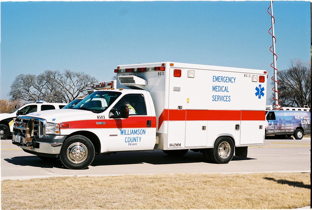 Williamson County, Tx EMS Back Up 12 2005 Ford F350