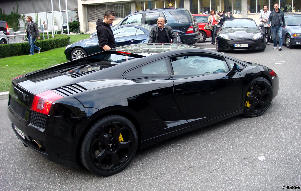 Gallardo & Aston Martin DB9 Volante Awesome