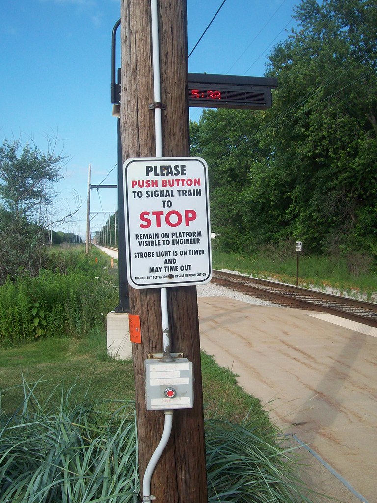 Beverly Shores NICTD station flag stop button Beverly Sh… Flickr