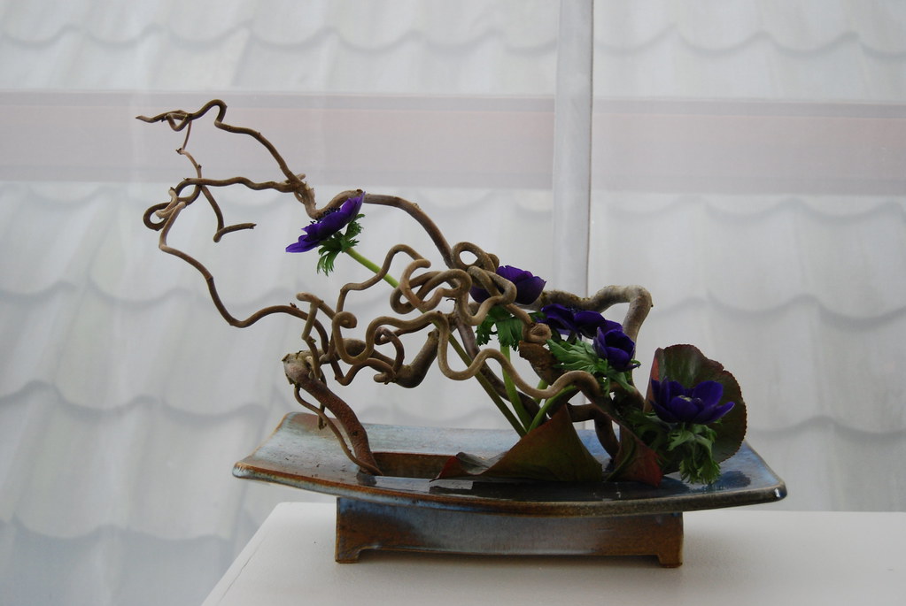 Ikebana by Hanny Pas Ichiyo School Otomodachi Flickr