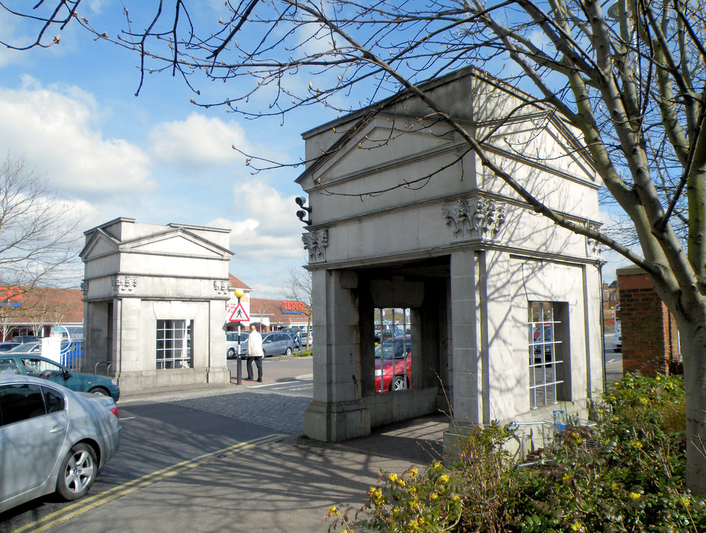 Gate Lodges Two late 1930s classical gate lodges from the … Flickr