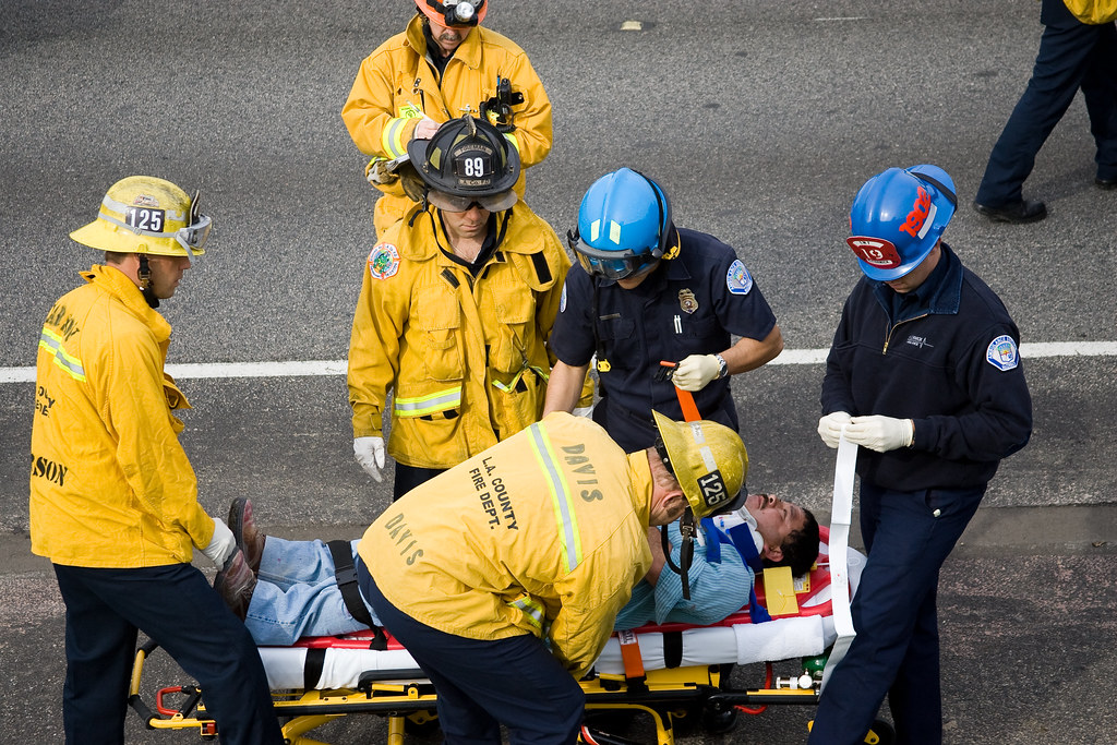SB101 Lost Hills Traffic Collision with Minor injury, LA… Flickr
