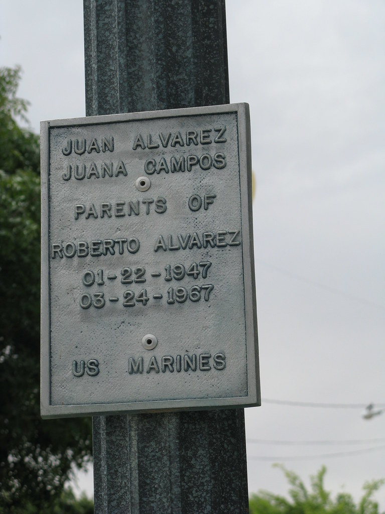 San Elizario, TX These beautiful lightposts were donated a… Flickr