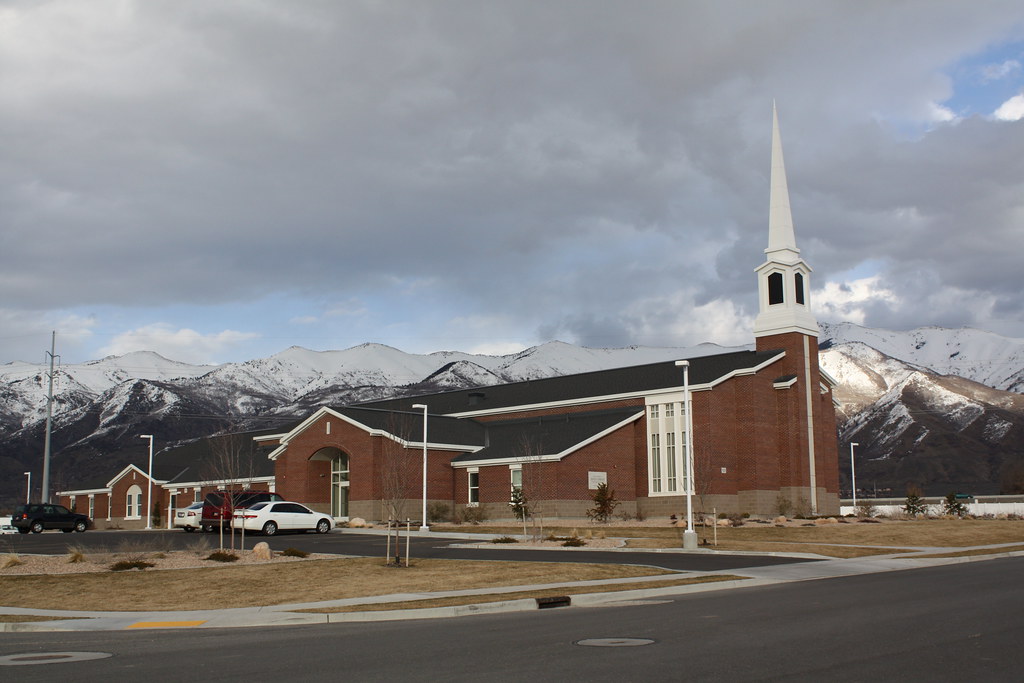 Kaysville, Utah Chapel Located at 925 S Deseret Drive, Kay… Flickr