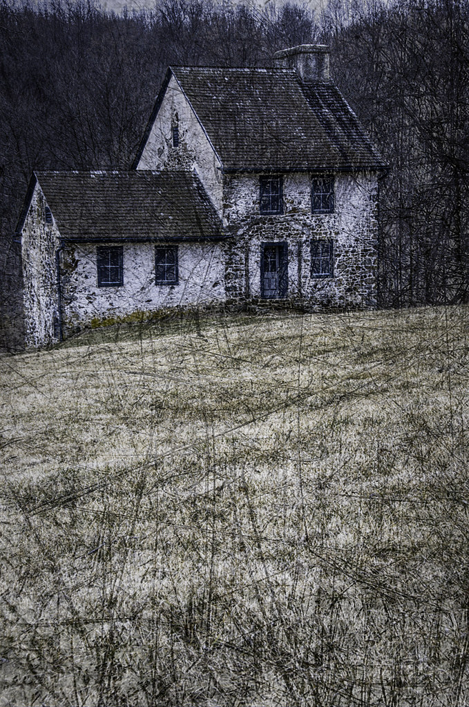 Farm House A farm house at Hibernia Park. Does it make you… Flickr