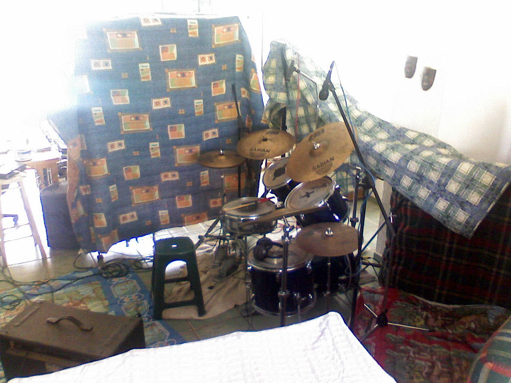 Home studio recording I had to use thick blankets to reduc… Flickr