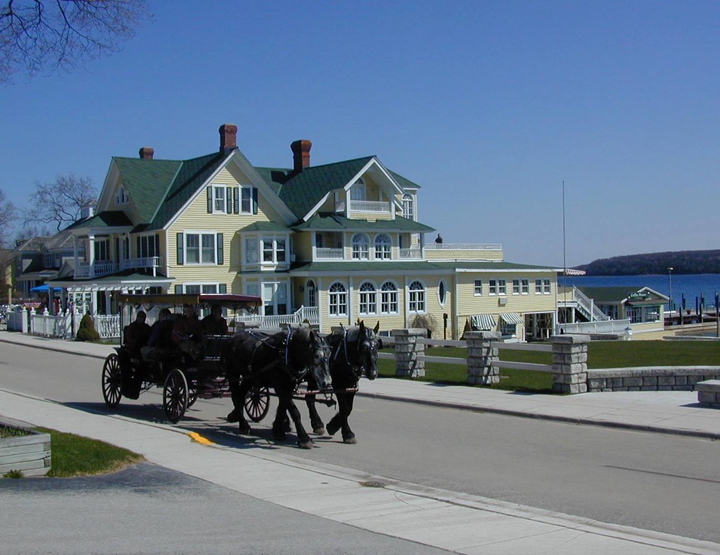 Mackinac Island Carriage Tour A carriage tour passes the… Flickr