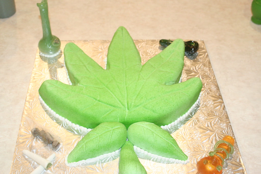Pot Leaf Cake At a customer Request we made this pot leaf … Flickr