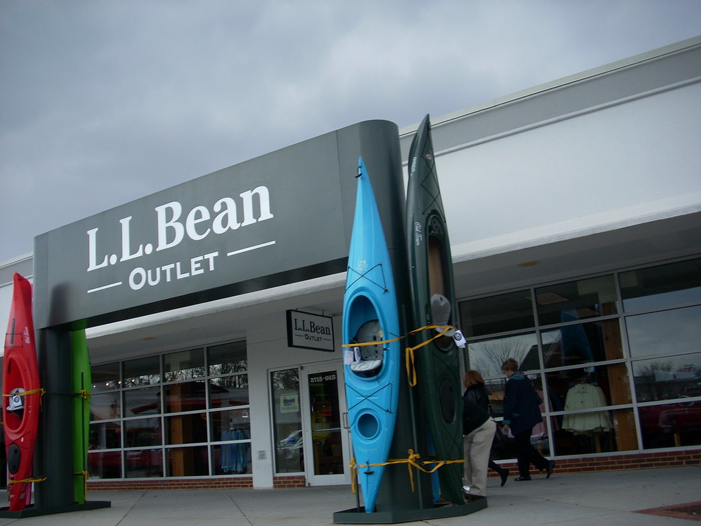L.L. Bean Outlet L.L. Bean Outlet 571565B Richmond Road, … Flickr
