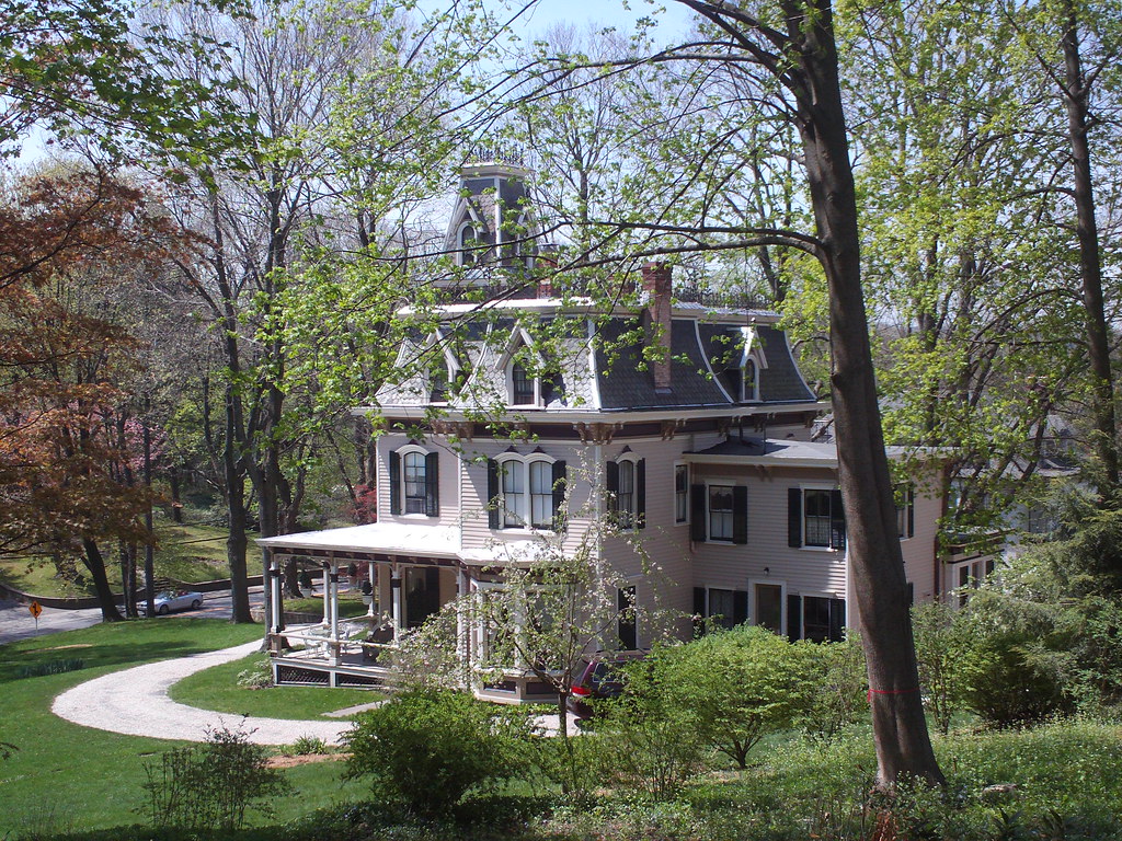 Mt Kisco NY Victorian (1904) April 28, 2009. I drive by th… Flickr