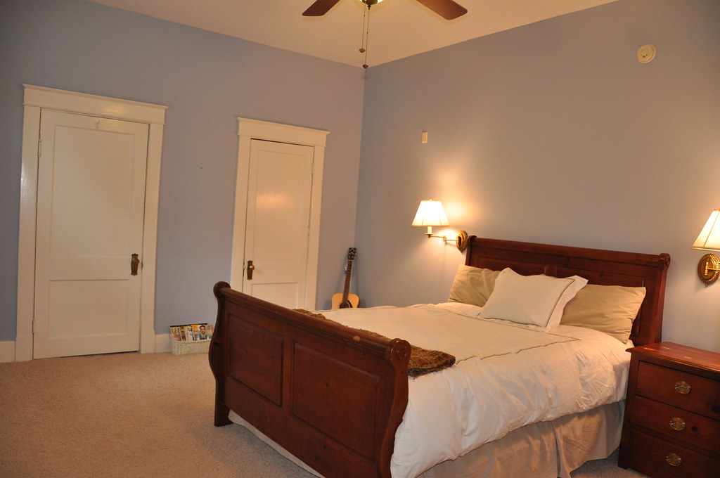 downstairs guest bedroom Amanda McNeal Flickr