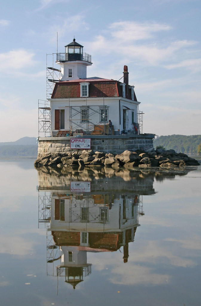 Esopus Meadows Lighthouse, NY Esopus Meadows Lighthouse, o… Flickr