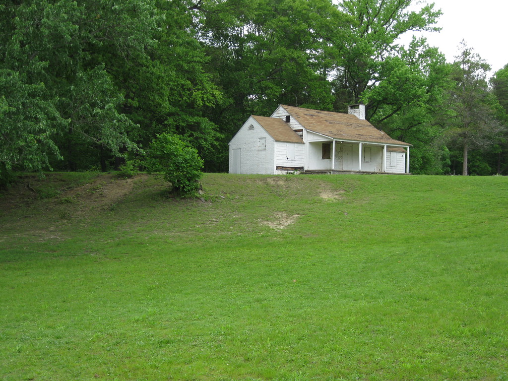 Boarded up Building at Wallworth Park sameold2010 Flickr