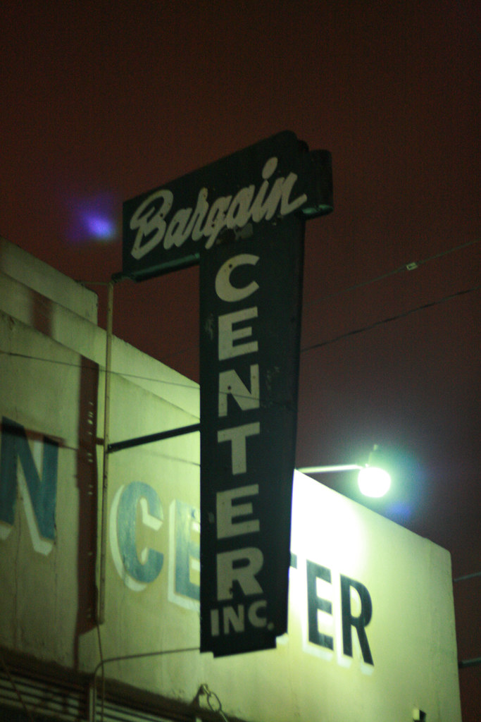 Bargain Center Sign, North Park The Bargain Center in Nort… Flickr