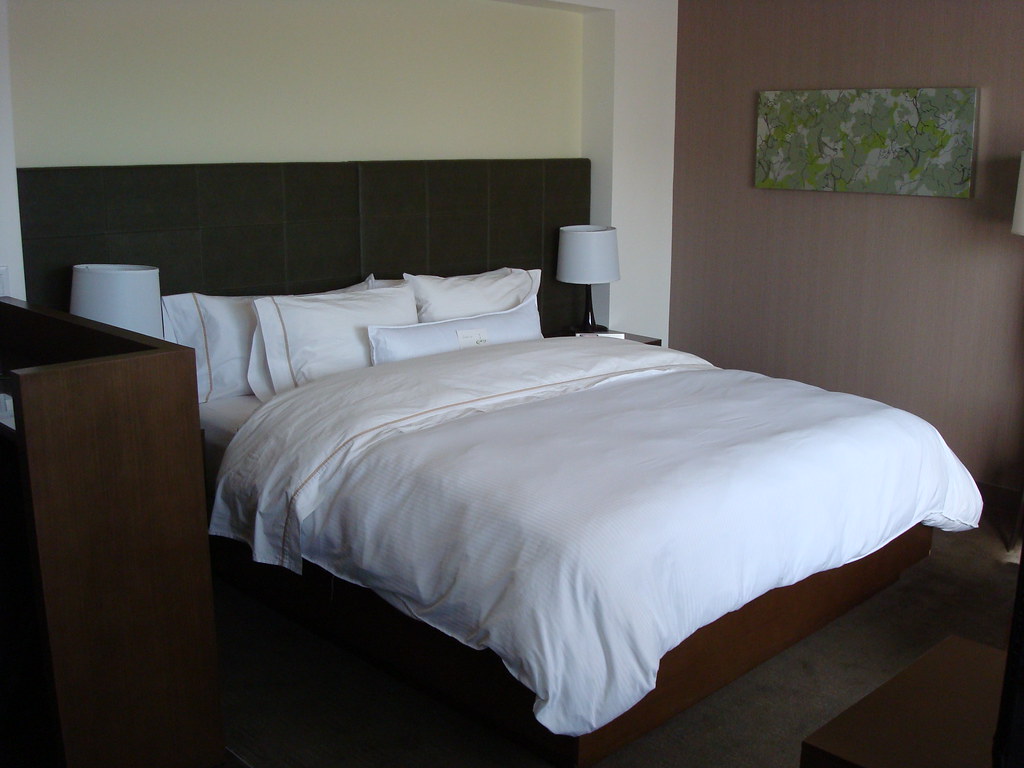element Hotel Westin Heavenly Bed As a Westin brand, the e… Flickr