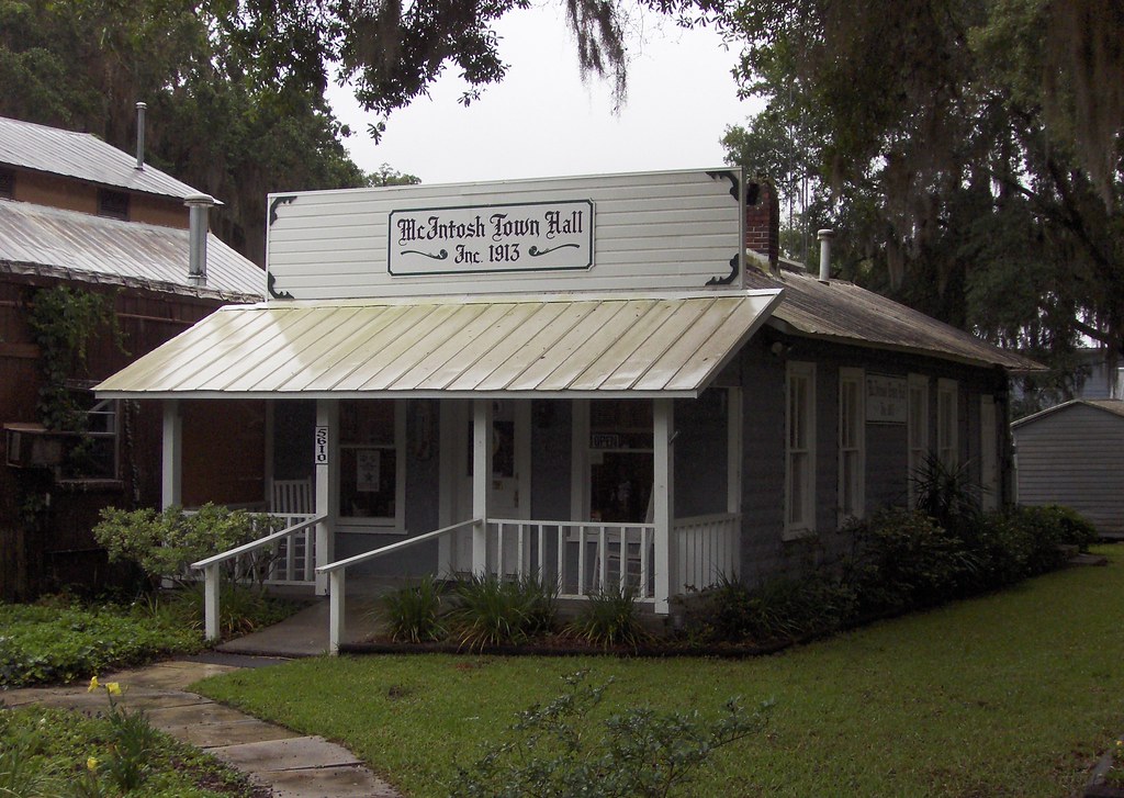 McIntosh FL Town Hall Lance Taylor Flickr
