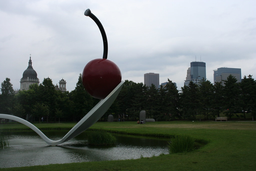 The obligatory giant spoon with downtown skyscrapers in Mi… Flickr