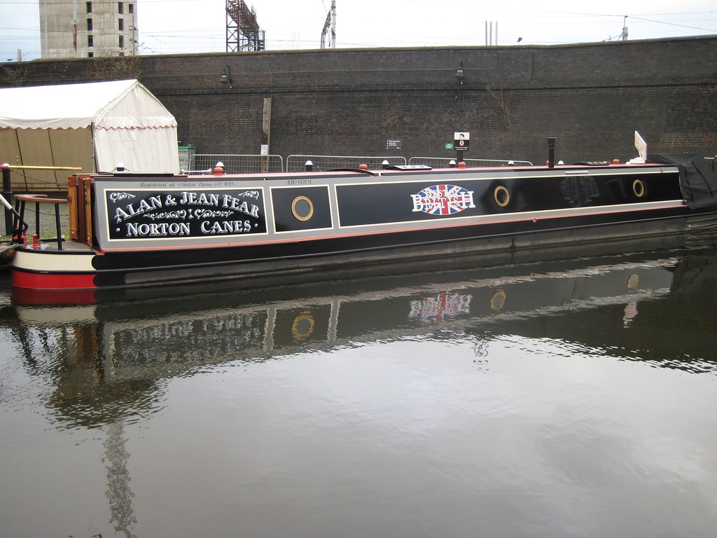 Best of British (2) Finished paint job MILBURN BOATS Ltd Bespoke