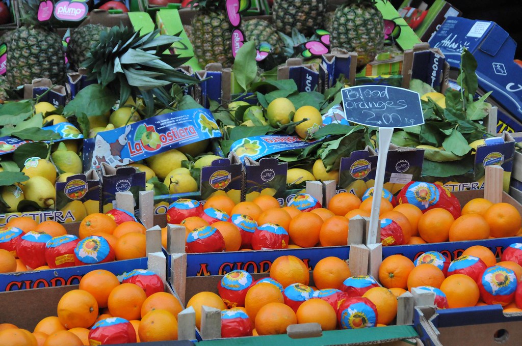 Fresh fruit Fresh fruit on sale at Borough Market just sou… Flickr