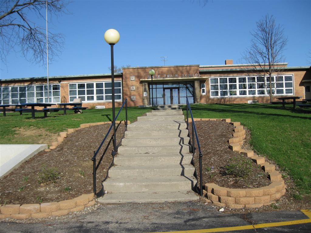 040409 Mark Twain SchoolMiamisburg, Ohio (9) Aaron Turner Flickr