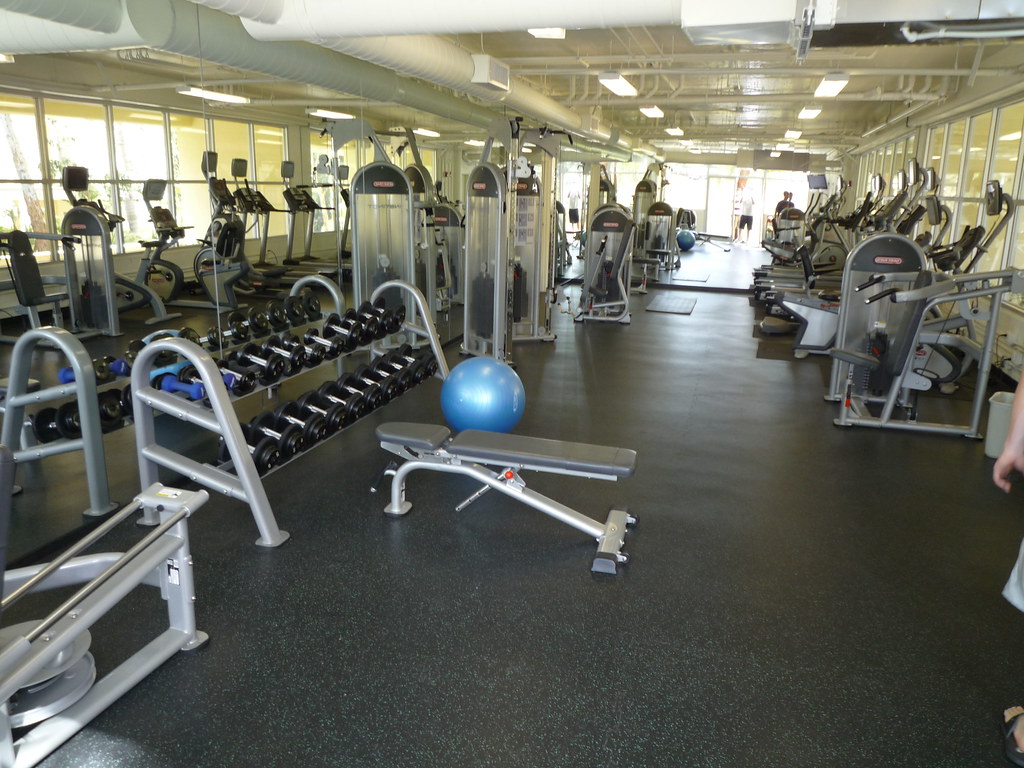P1000122 fitness center... mirrors are deceiving KC Flickr