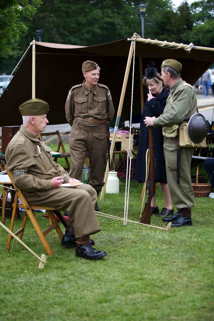 Idle chit chat Taken today at Bletchley Parks "Forties fam… Flickr