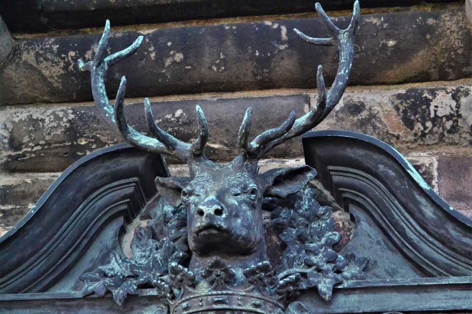 Stag head statue When on recent trip to Edinburgh. It's th… Flickr