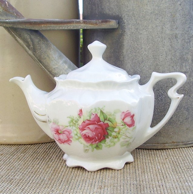 Vintage Antique Roses Teapot in my Emporium In my Emporium… Flickr