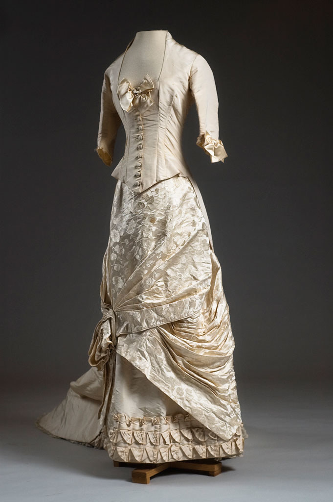 HT835 Silk and damask dress, c. 1884. The donor’s mother … Flickr