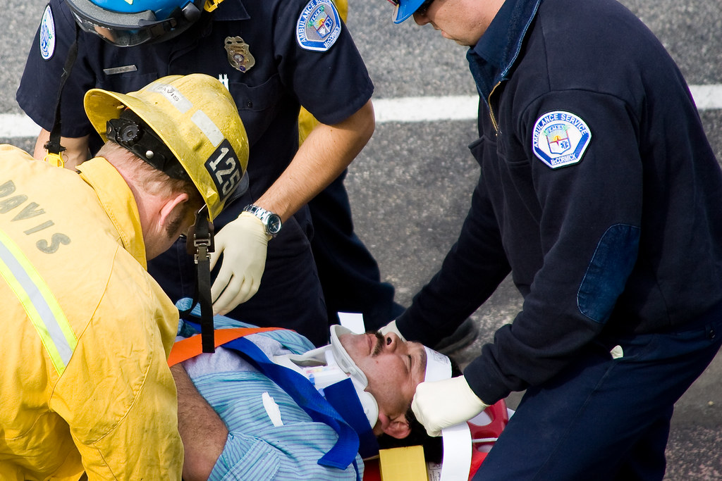 SB101 Lost Hills Traffic Collision with Minor injury, LA… Flickr