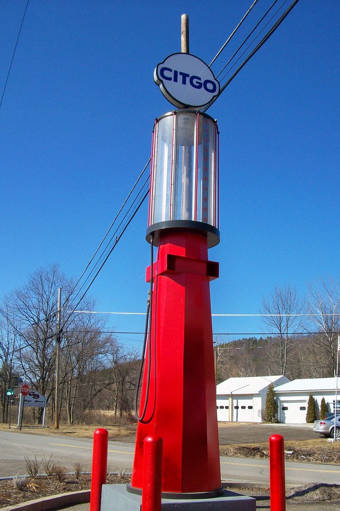 Giant Citgo gas pump Used to be Gulf. Sylvania, PA 2009. drpep Flickr