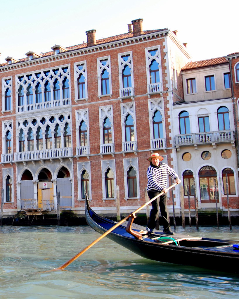Traditional Gondolier A gondolier wearing the traditional … Flickr