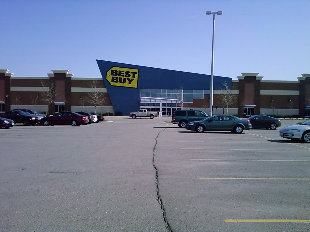 Best Buy West Des Moines, Iowa a photo on Flickriver