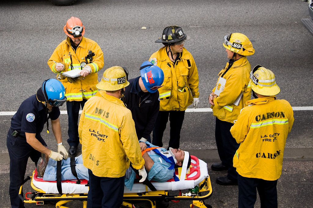 SB101 Lost Hills Traffic Collision with Minor injury, LA… Flickr