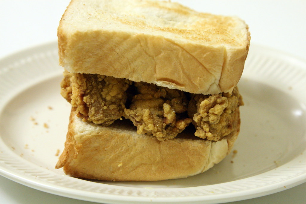 An oyster loaf at Casamento's Restaurant, New Orleans Flickr