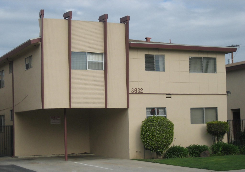 Dingbat Apartments in Palms A 1950s "dingbat" apartment bu… Flickr