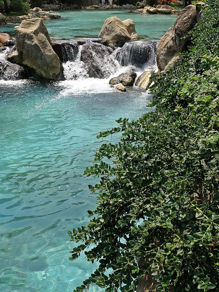 LAGO ARTIFICIAL Eduardo Francisco Vazquez Murillo Flickr