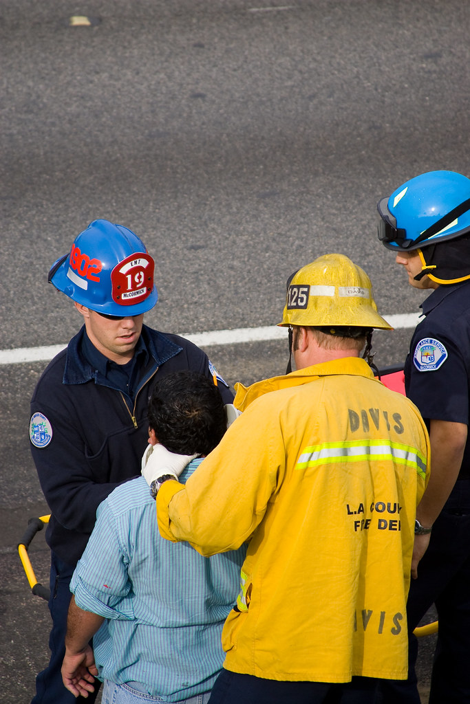 SB101 Lost Hills Traffic Collision with Minor injury, LA… Flickr