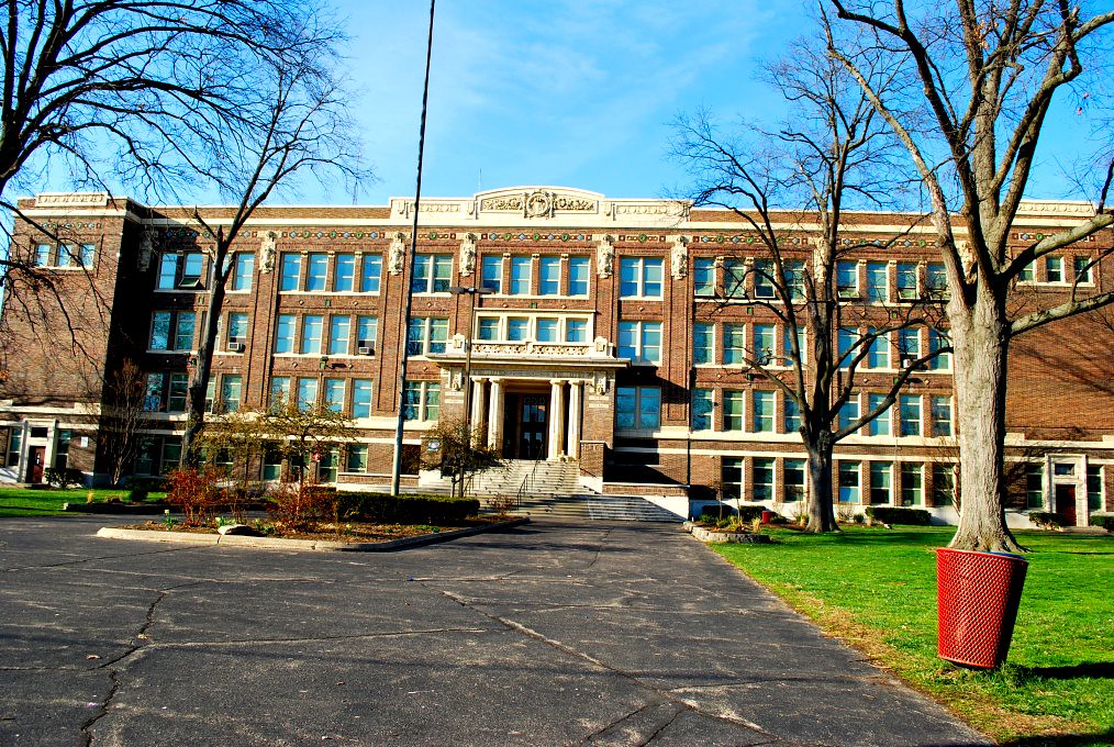 Norwood High School in 2009 Norwood High School looks just… Flickr