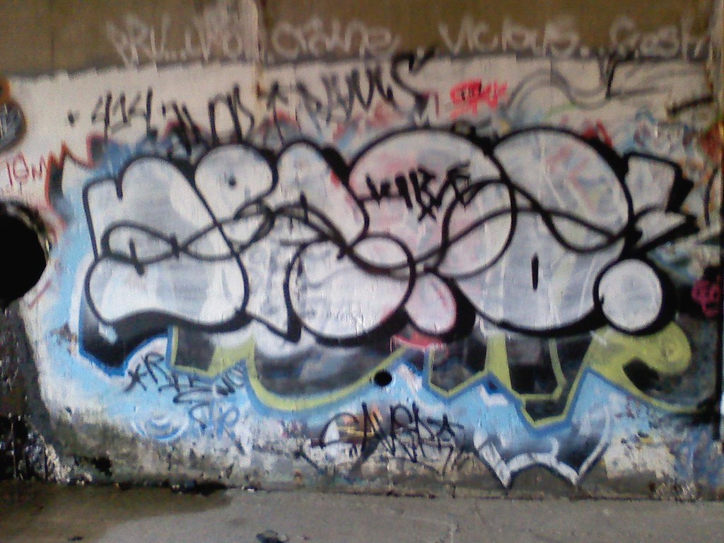 041509183100 diss by juice..deapo pplz Flickr