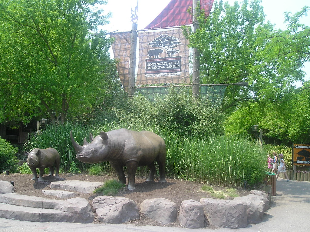 Cincinnati Zoo This zoo is located in Cincinnati, Oh and i… Flickr